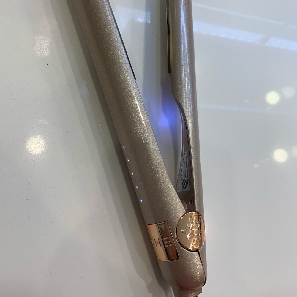 Tyme hair iron